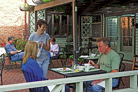 Seasonal breakfast on the terrace of the Baladerry Inn, Gettysburg