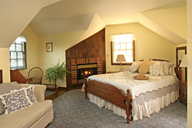 Marigold guestroom at the Baladerry Inn, Gettysburg