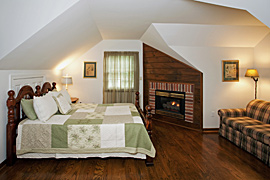 Shamrock guestroom at the Baladerry Inn, Gettysburg